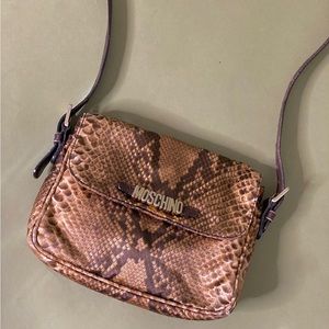 Moschino 90s REDWALL crossbody snake skin nylon small bag with Moschino logo.